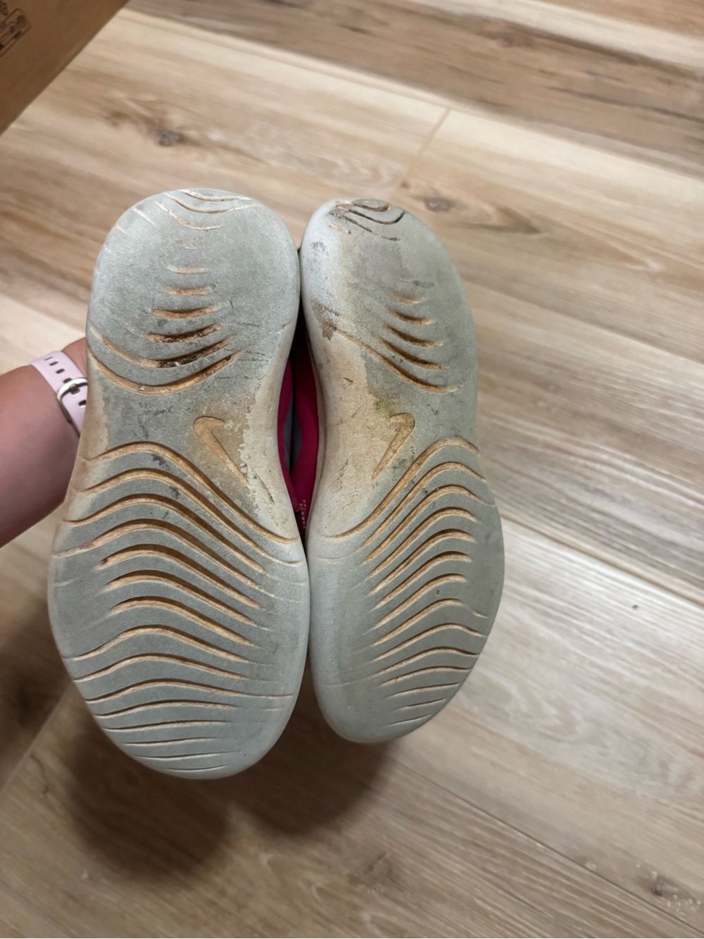 FREE Nike Kids Flex Runner Pink Foam Slip-On Sneakers Size 3Y AT4662-609 - Picture 2 of 7